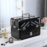 Βαλιτσάκι Καλλυντικών HOMCOM 30x18.5x22 cm (501-018BK) – Αλουμινένιο με Κλειδαριά & 4 Συρόμενα Ράφια | Skroutz Cyprus