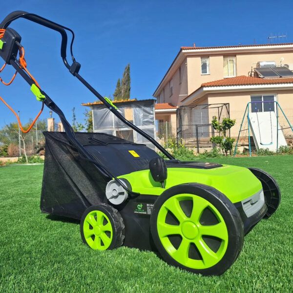 Μηχανή Συντήρησης Τεχνητού Γκαζόν 1800W – Ρυθμιζόμενο Ύψος & Κάδος 45L | Skroutz Κύπρου
